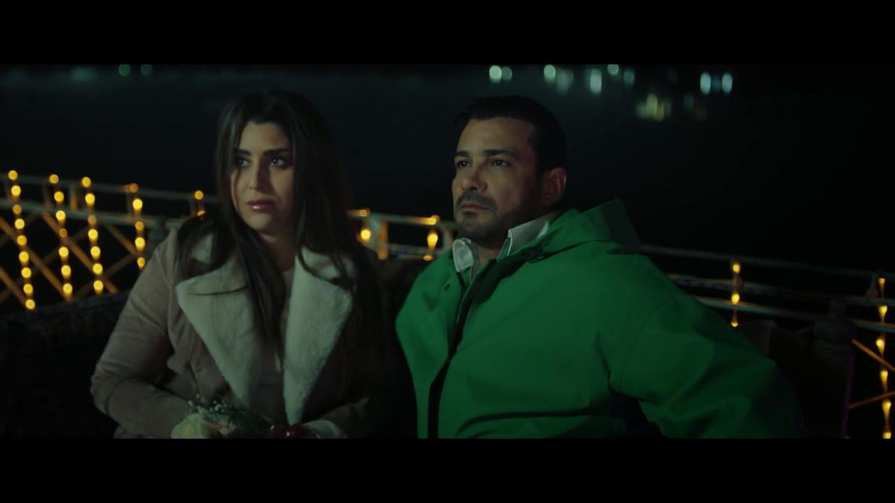 Muhammad Ragab
	  	 	 - Ayten Amer