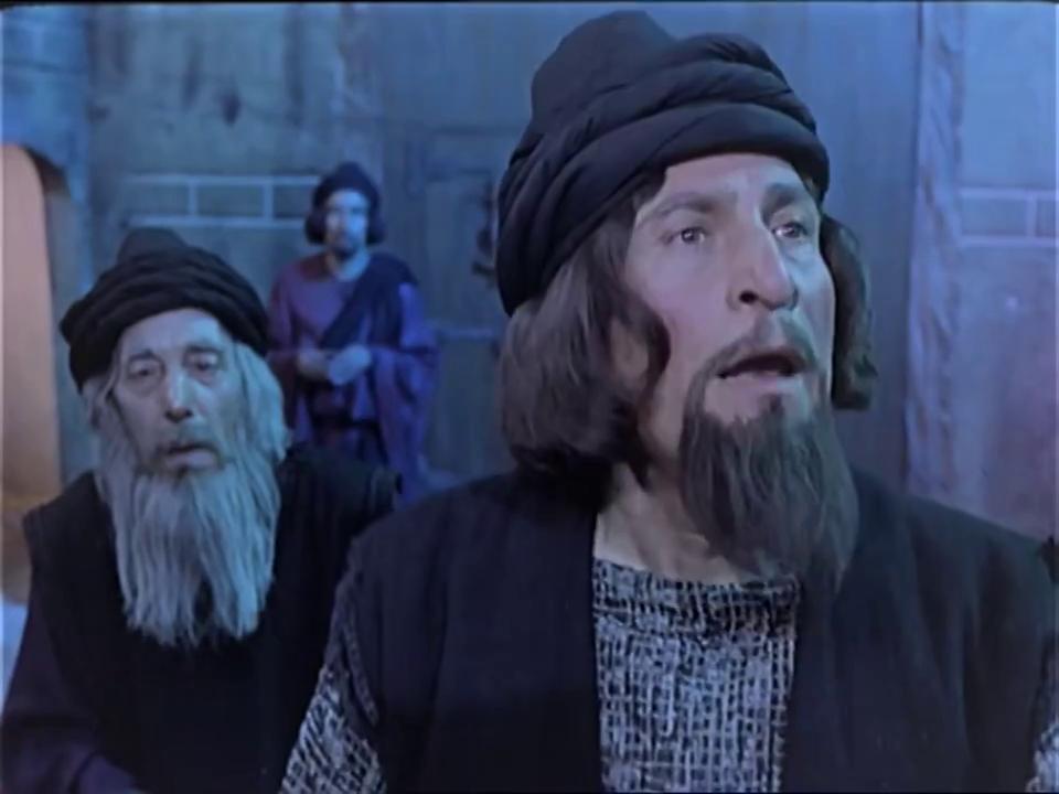 Anwar Madkour
	  	 	 - Hassan Al-Baroudy