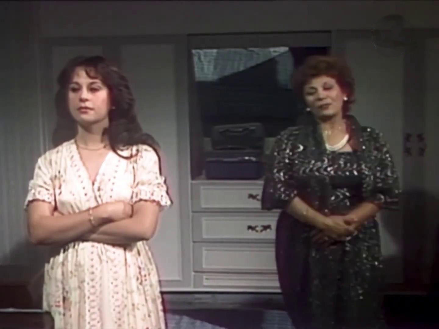 عايدة عبد العزيز - سمية الألفي