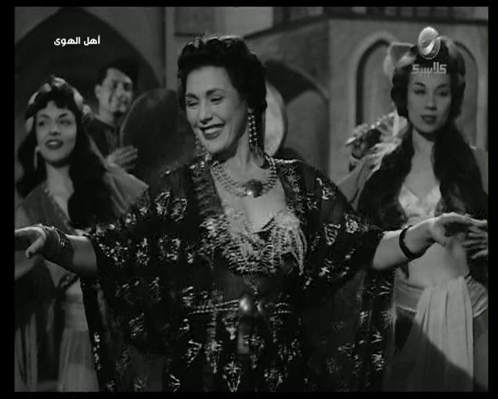 Taheya Kariokka
	  	 	 - Ellen Diato