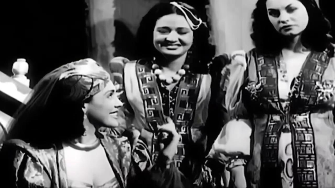 Sanaa Samih
	  	 	 - Fatheya Shahine
	  	 	 - Taheya Kariokka