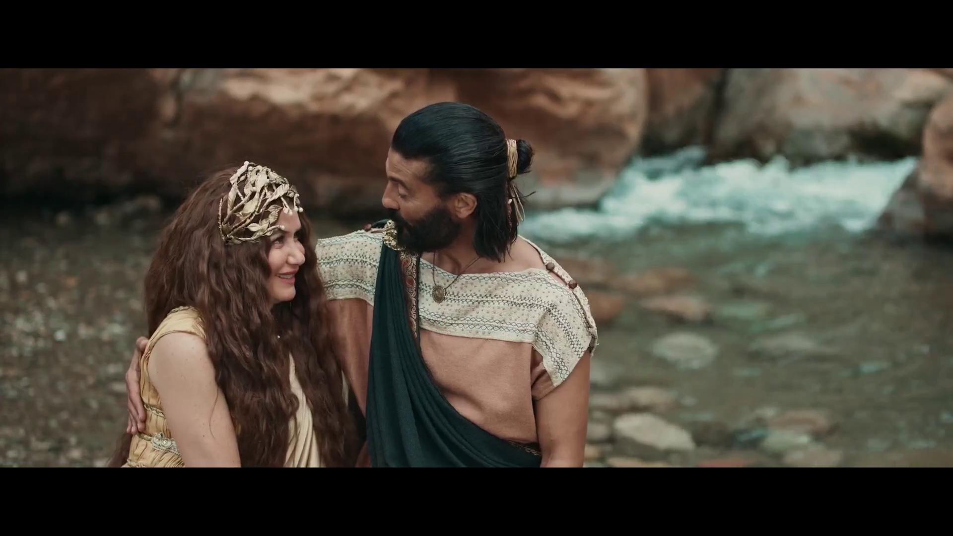 Khaled Al-Nabawy
	  	 	 - Ghada Adel