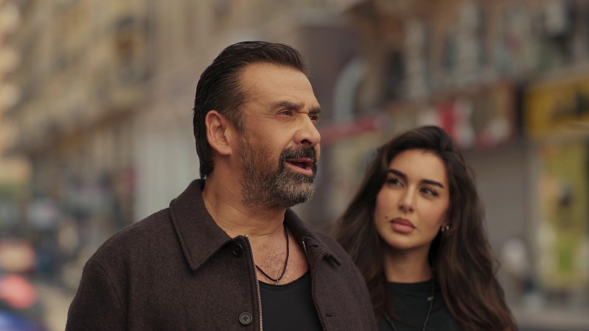 Yasmine Sabry
	  	 	 - Karim Abdel-Aziz