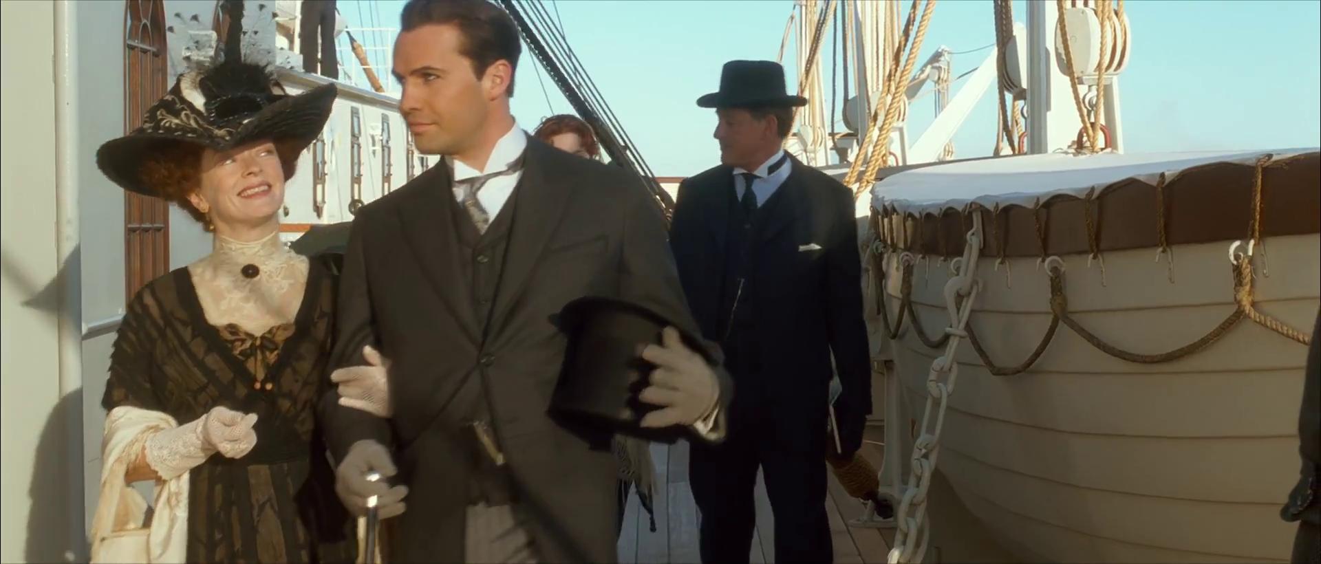Billy Zane
	  	 	 - Frances Fisher