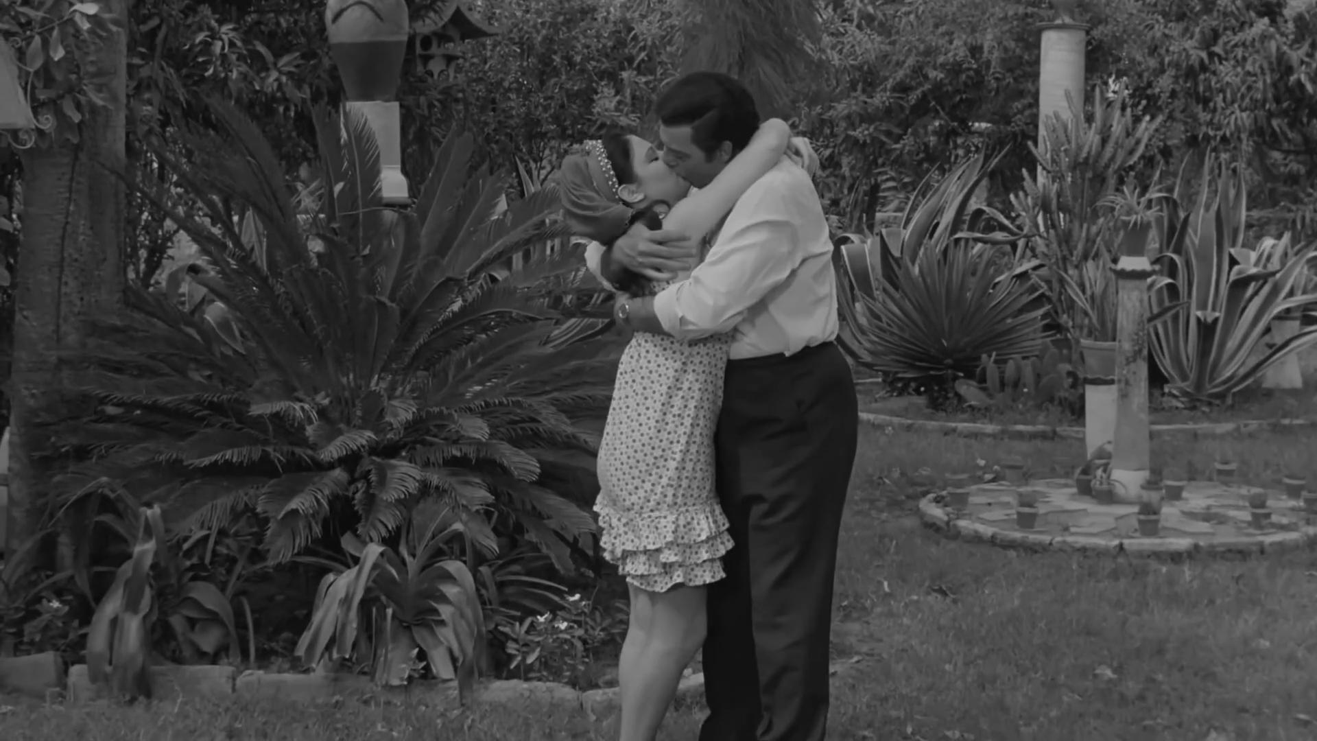 Farid Shawqi
	  	 	 - Nelly