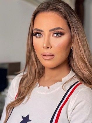 هبة عبد العزيز
