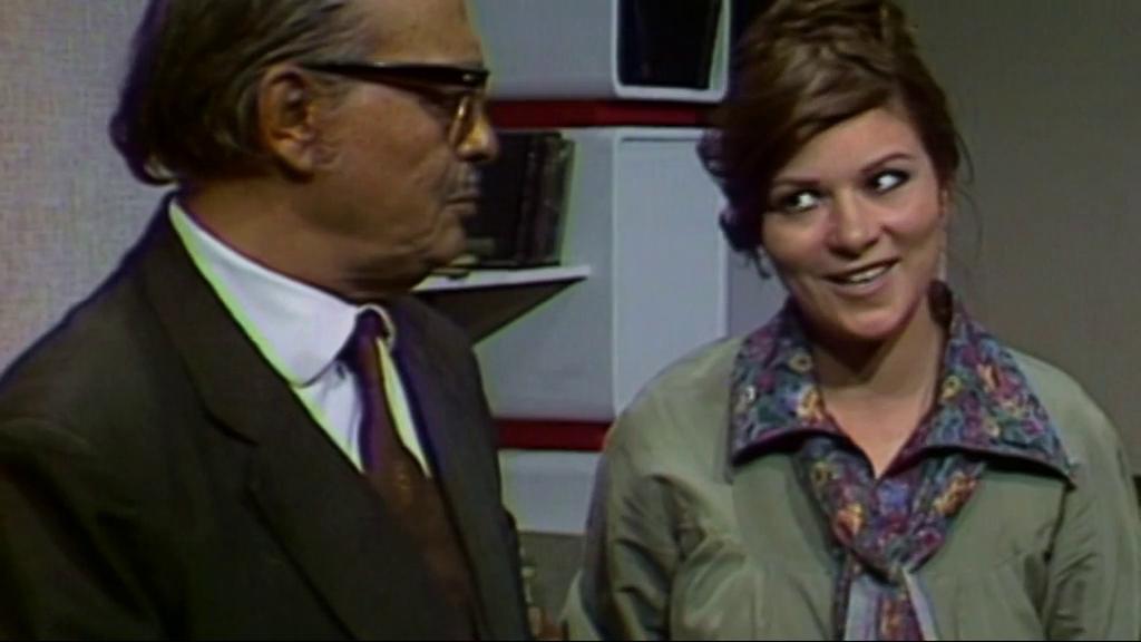 Fatma Mazhar
	  	 	 - Abdel-Moniem Madbouly