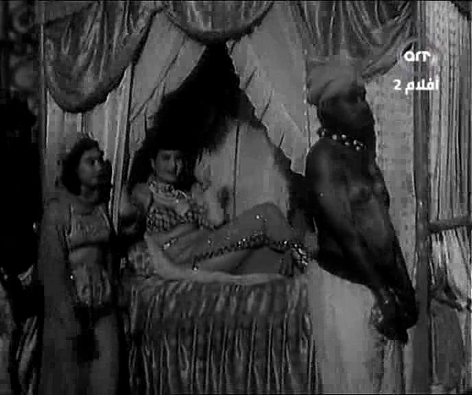 نعيمة عاكف