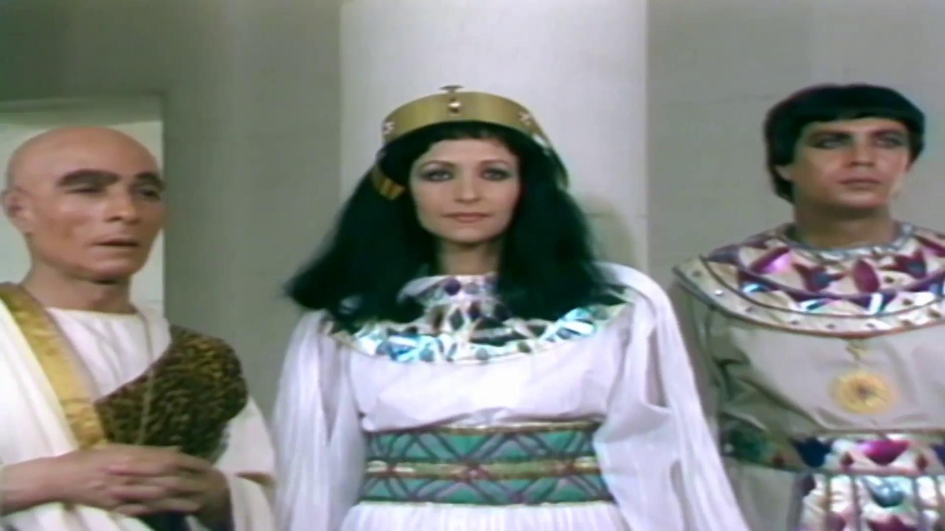 Abdel-Megeid Khedr
	  	 	 - Rasha Al-Mahdy