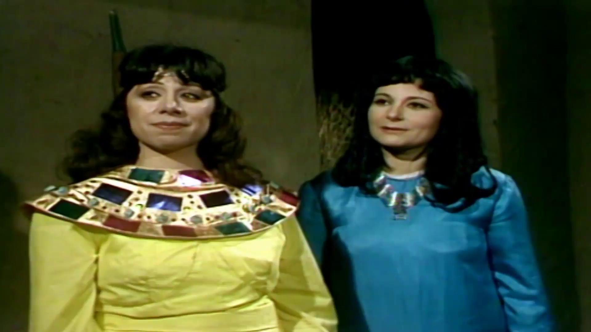 Mervat Al-Guindy
	  	 	 - Madiha Hanafy