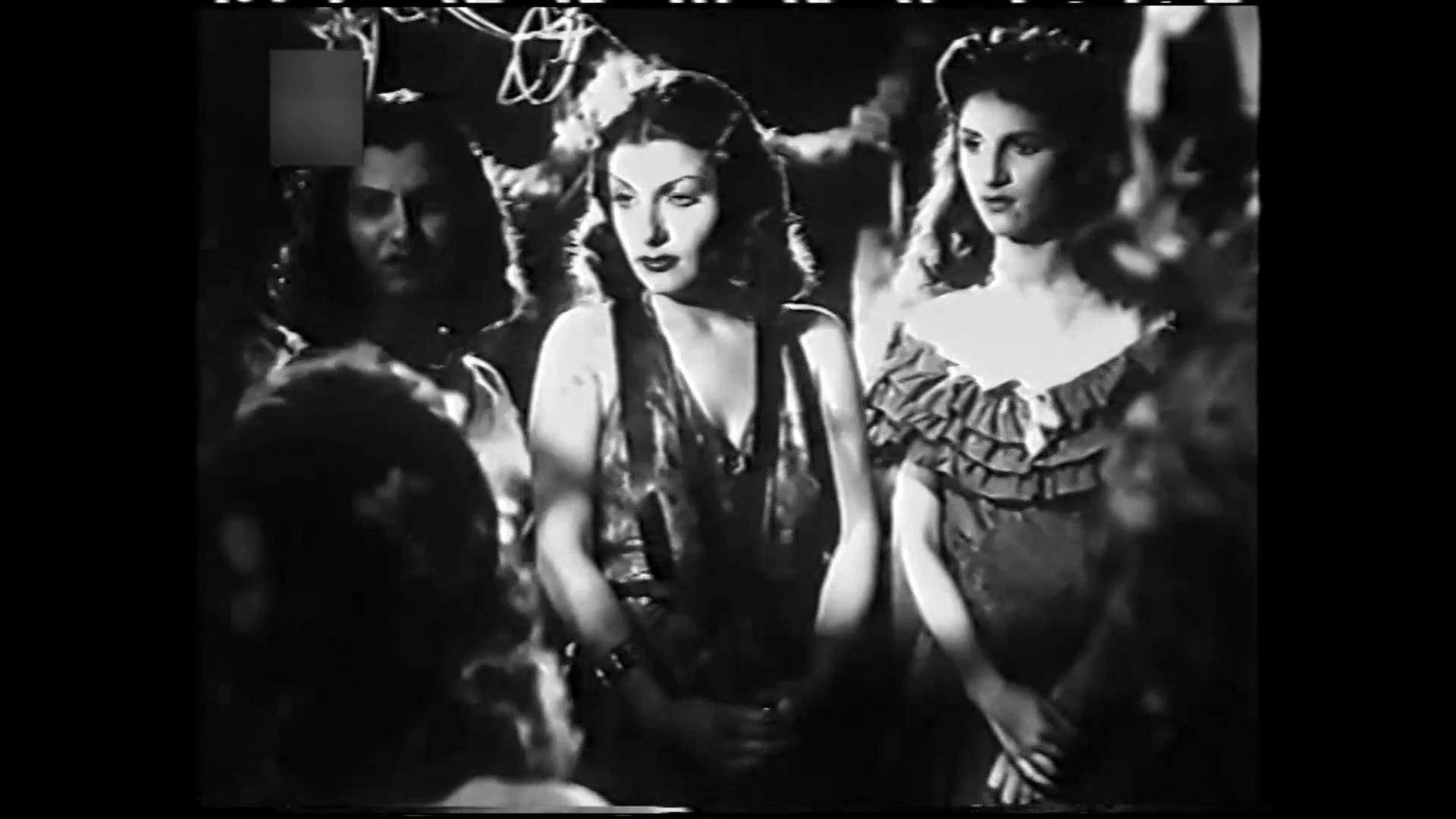 Nagwa Salem
	  	 	 - Zozo Shekib