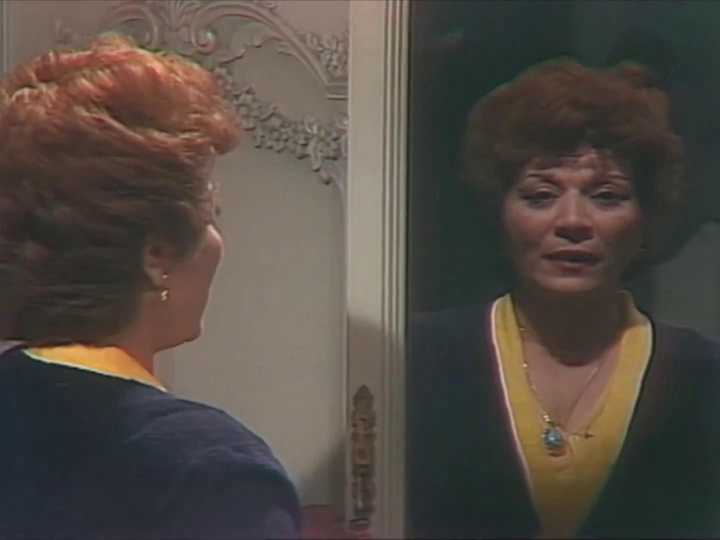 عايدة عبد العزيز