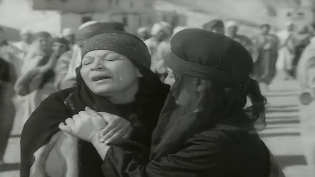عايدة عبد العزيز