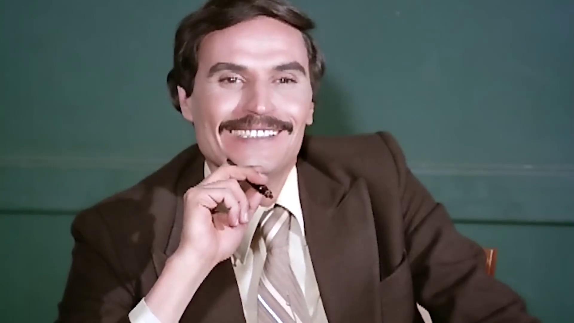 عزت العلايلي