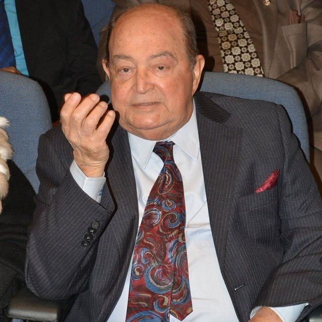 عادل صادق