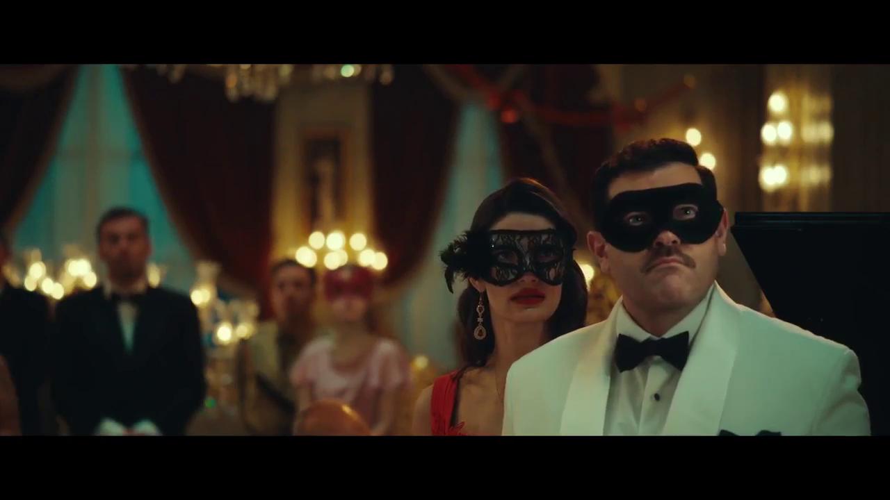 عمرو يوسف - تارا عماد