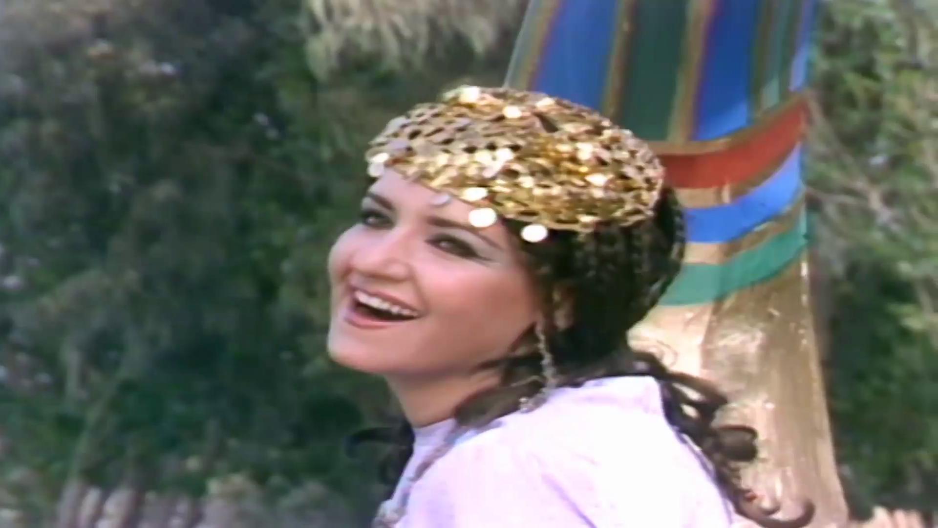 عزة بلبع