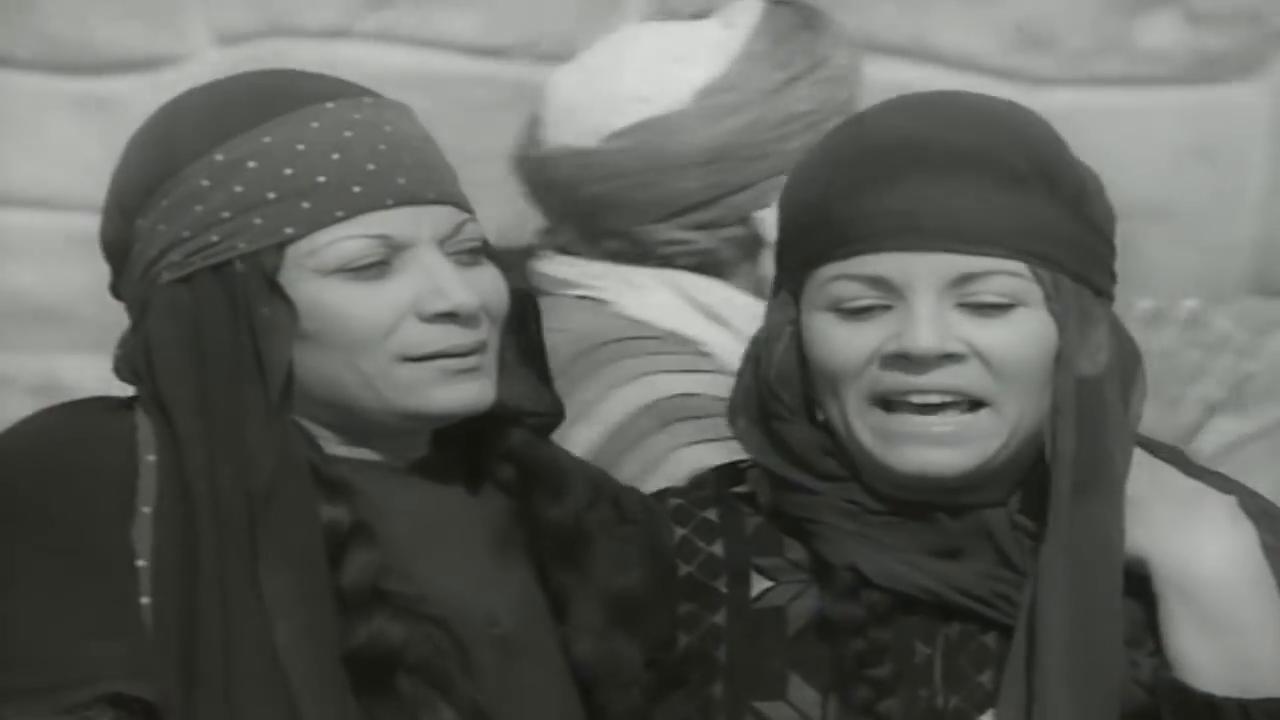 عايدة عبد العزيز
