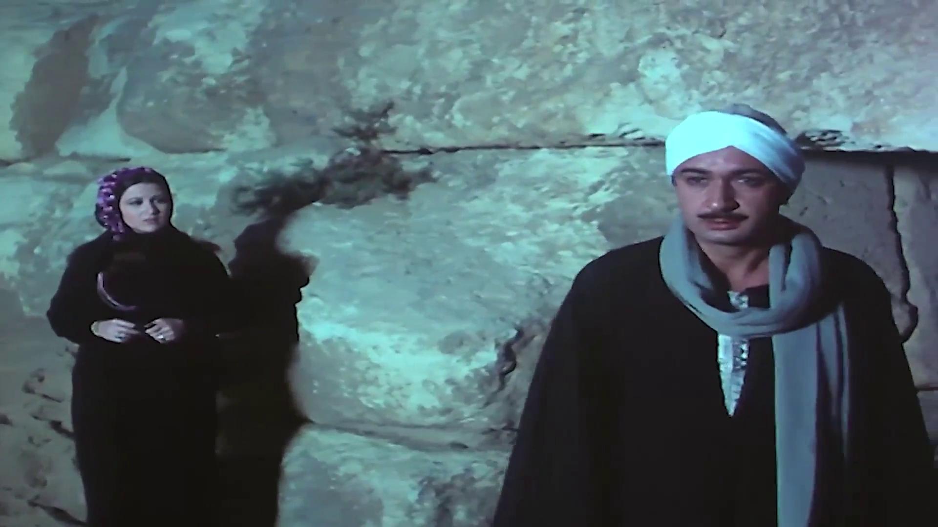 نور الشريف - بوسي