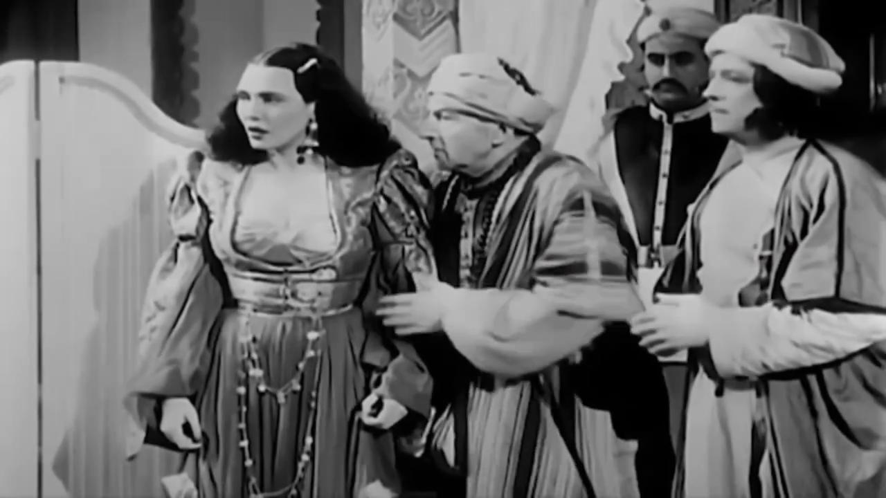 Mahmoud Shokoko
	  	 	 - Beshara Wakim
	  	 	 - Taheya Kariokka