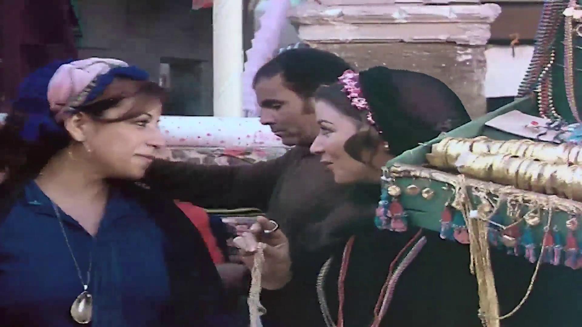 Poussi
	  	 	 - Mona Abou-Al-Fetouh