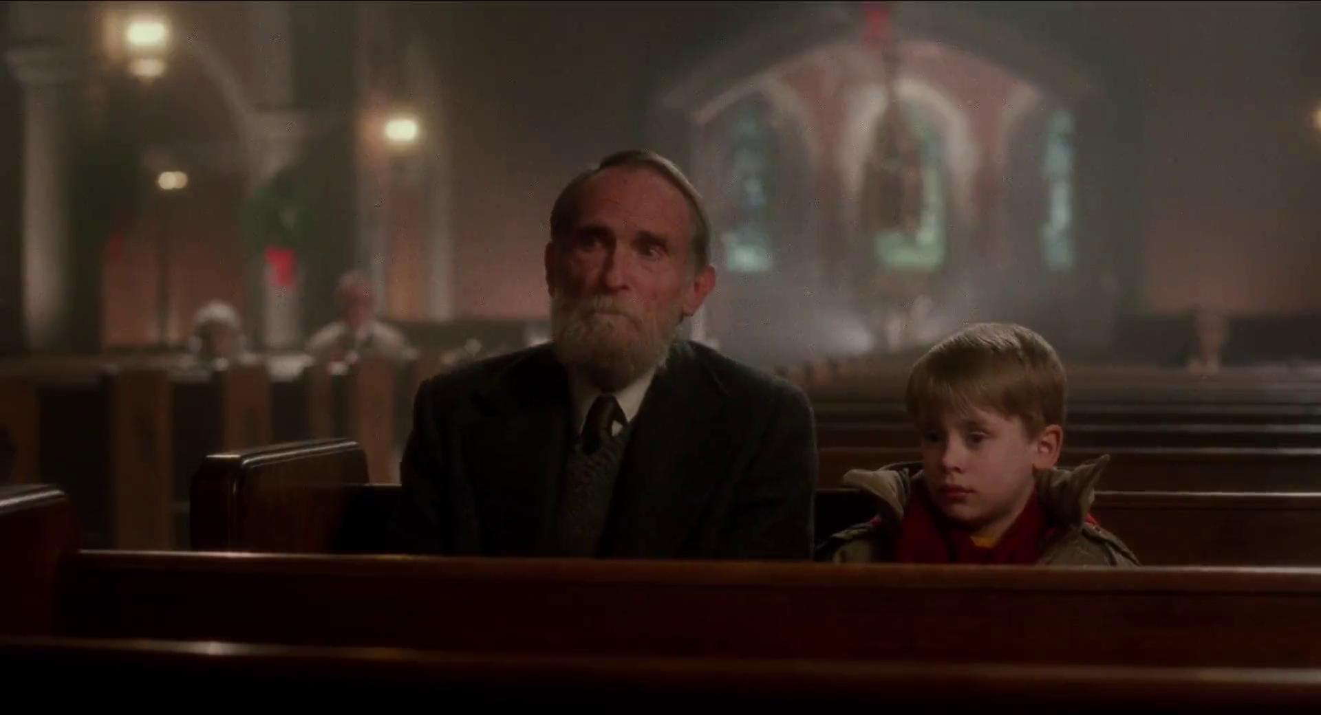 Macaulay Culkin
	  	 	 - Roberts Blossom