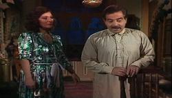 مسلسل: ليالي الحلمية 2: حسن يوسف - محسنة توفيق