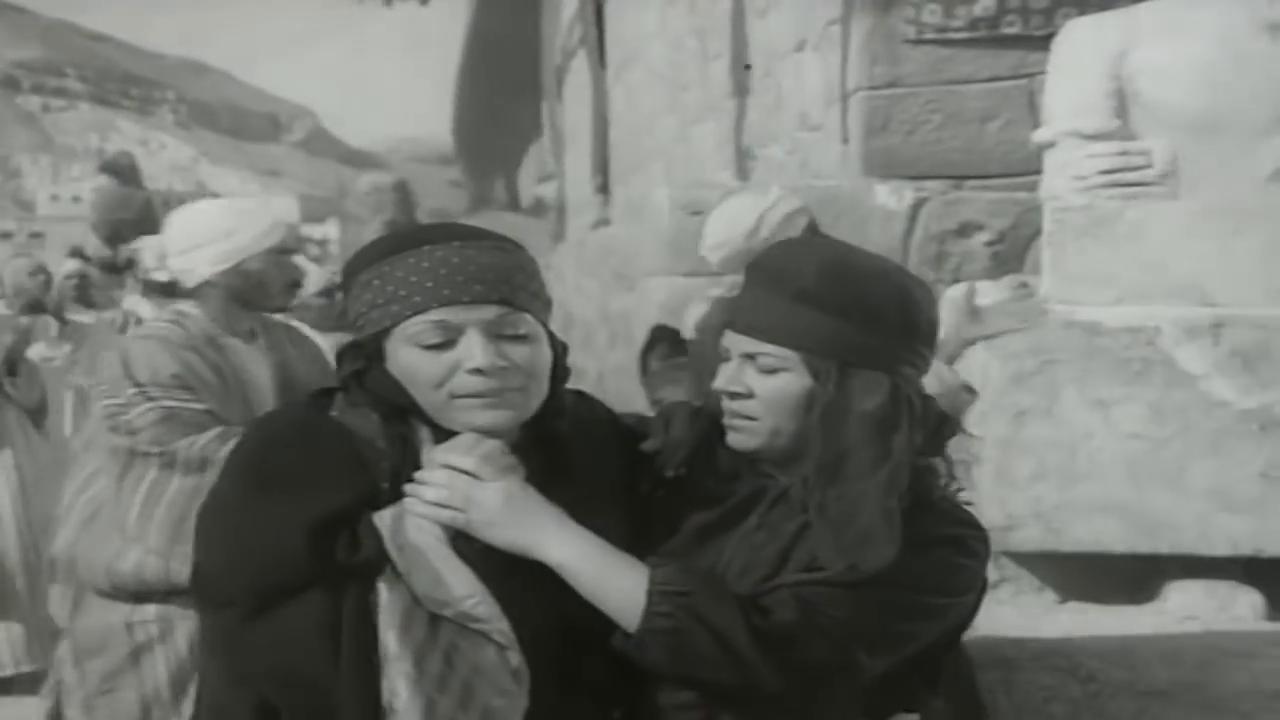 عايدة عبد العزيز