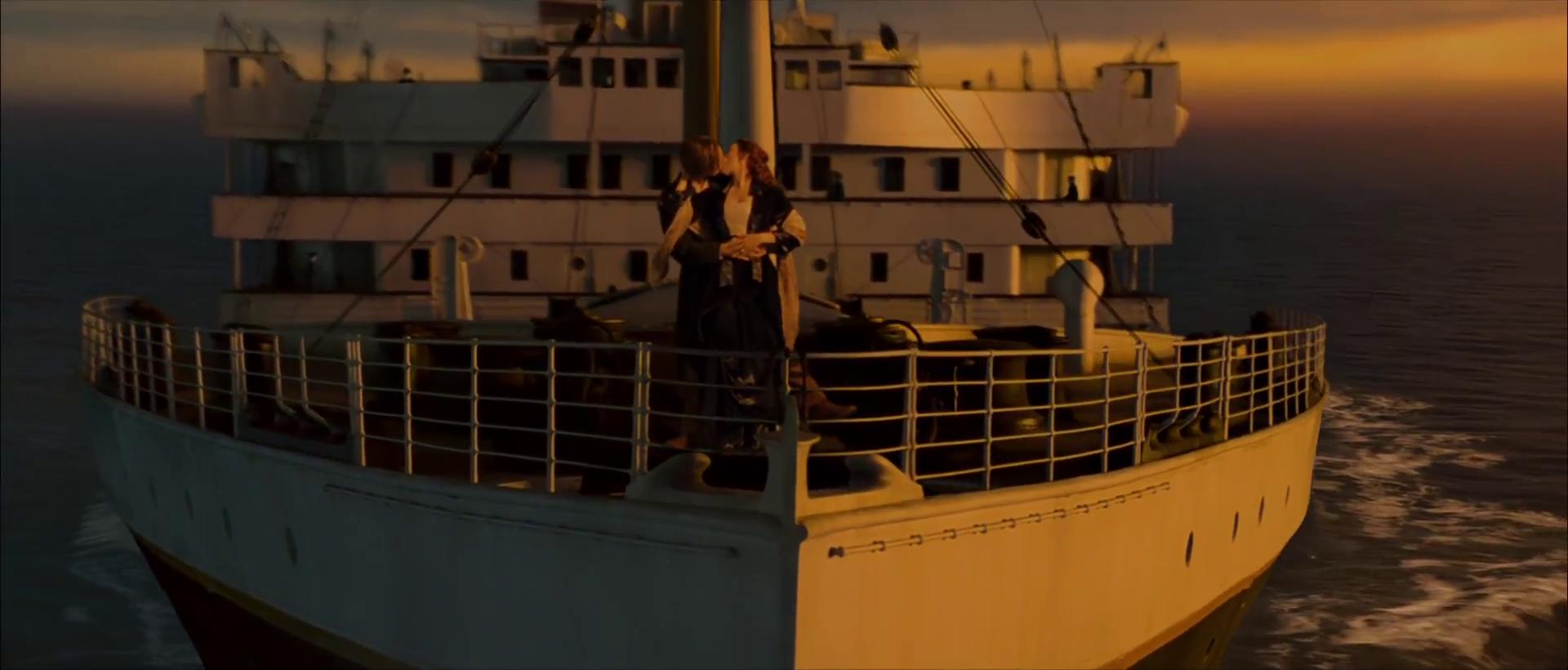 Kate Winslet
	  	 	 - Leonardo Dicaprio