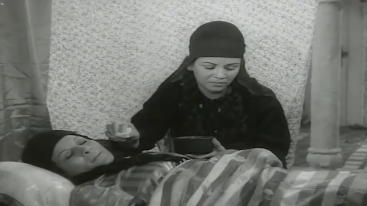عايدة عبد العزيز