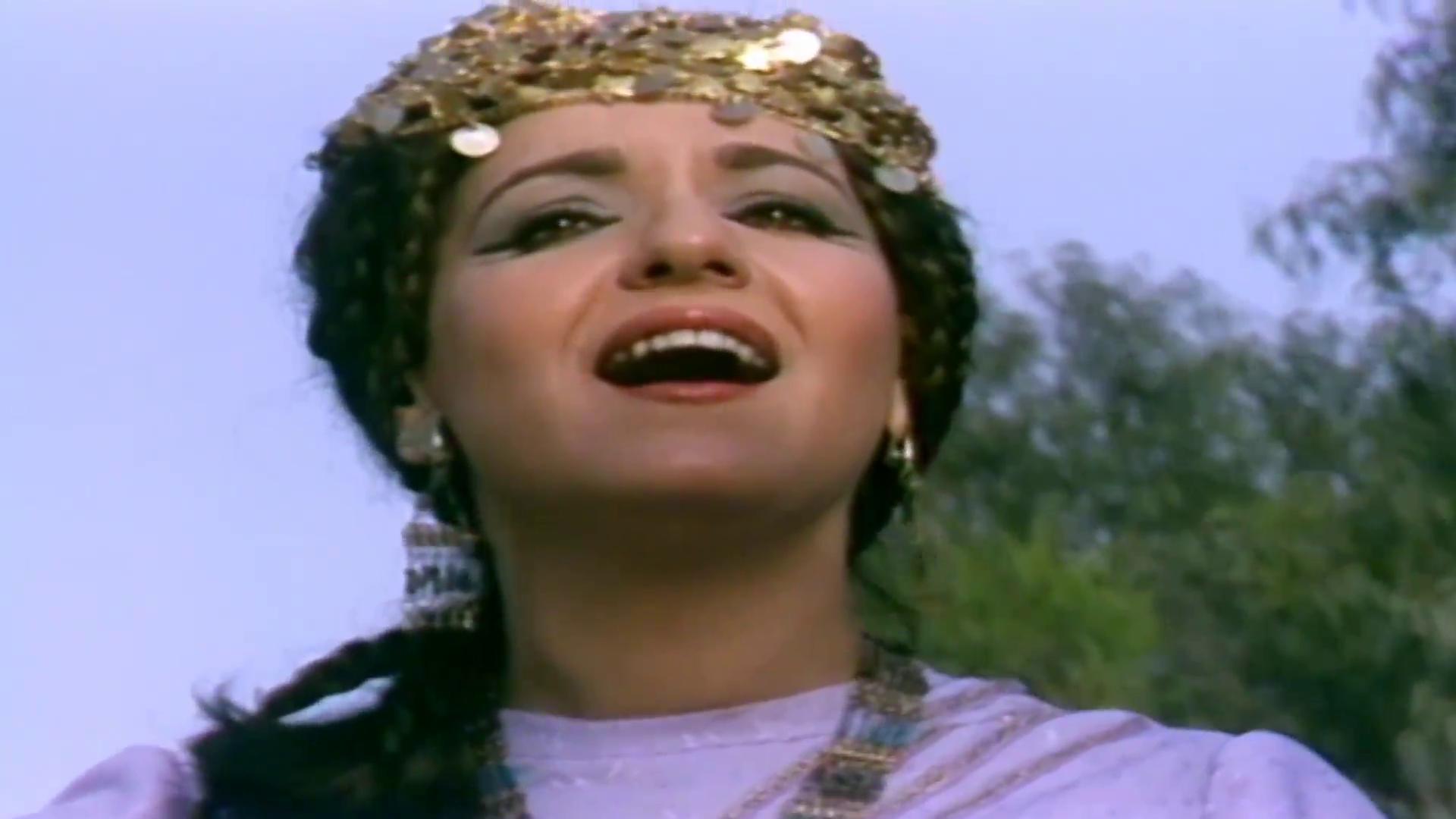 عزة بلبع
