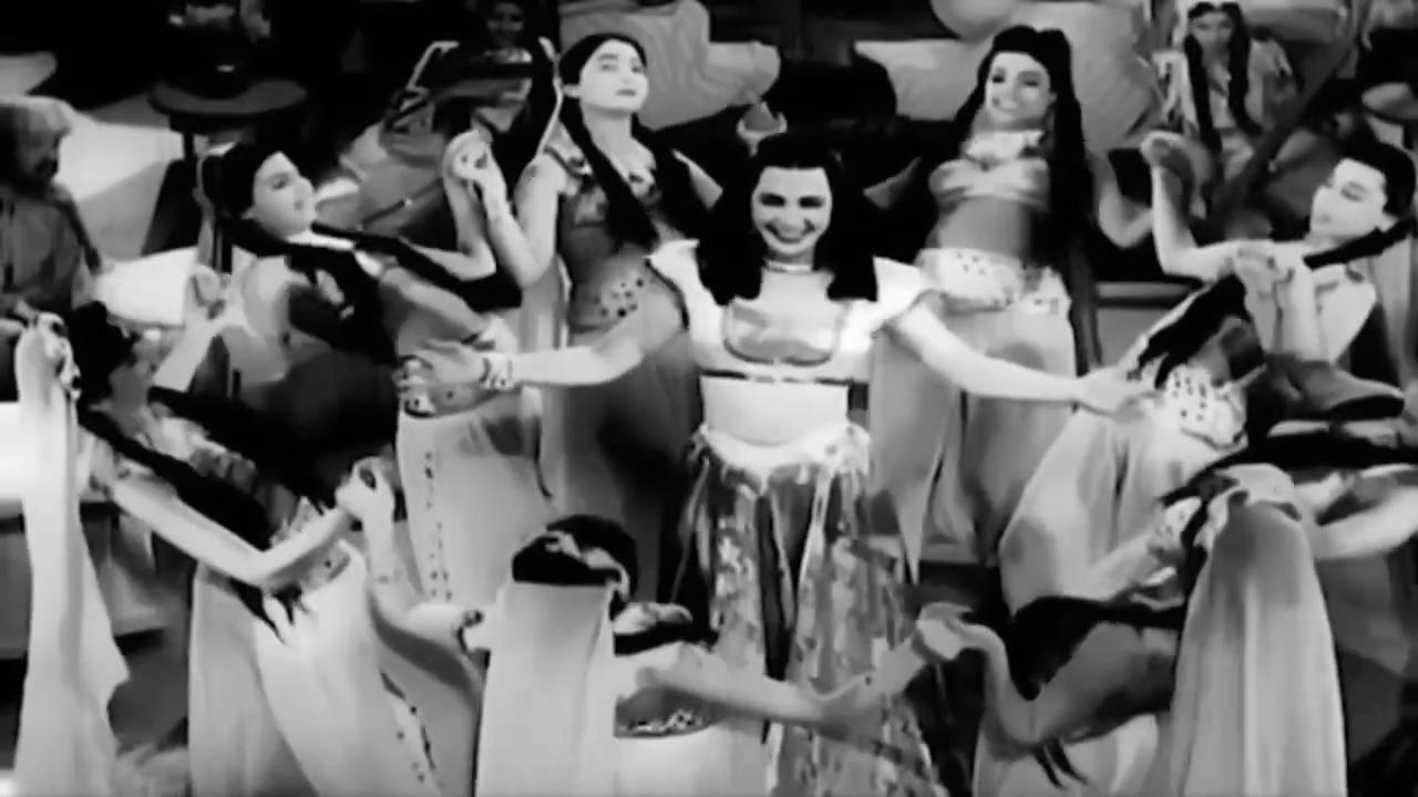 Fekria Muhammed
	  	 	 - Taheya Kariokka