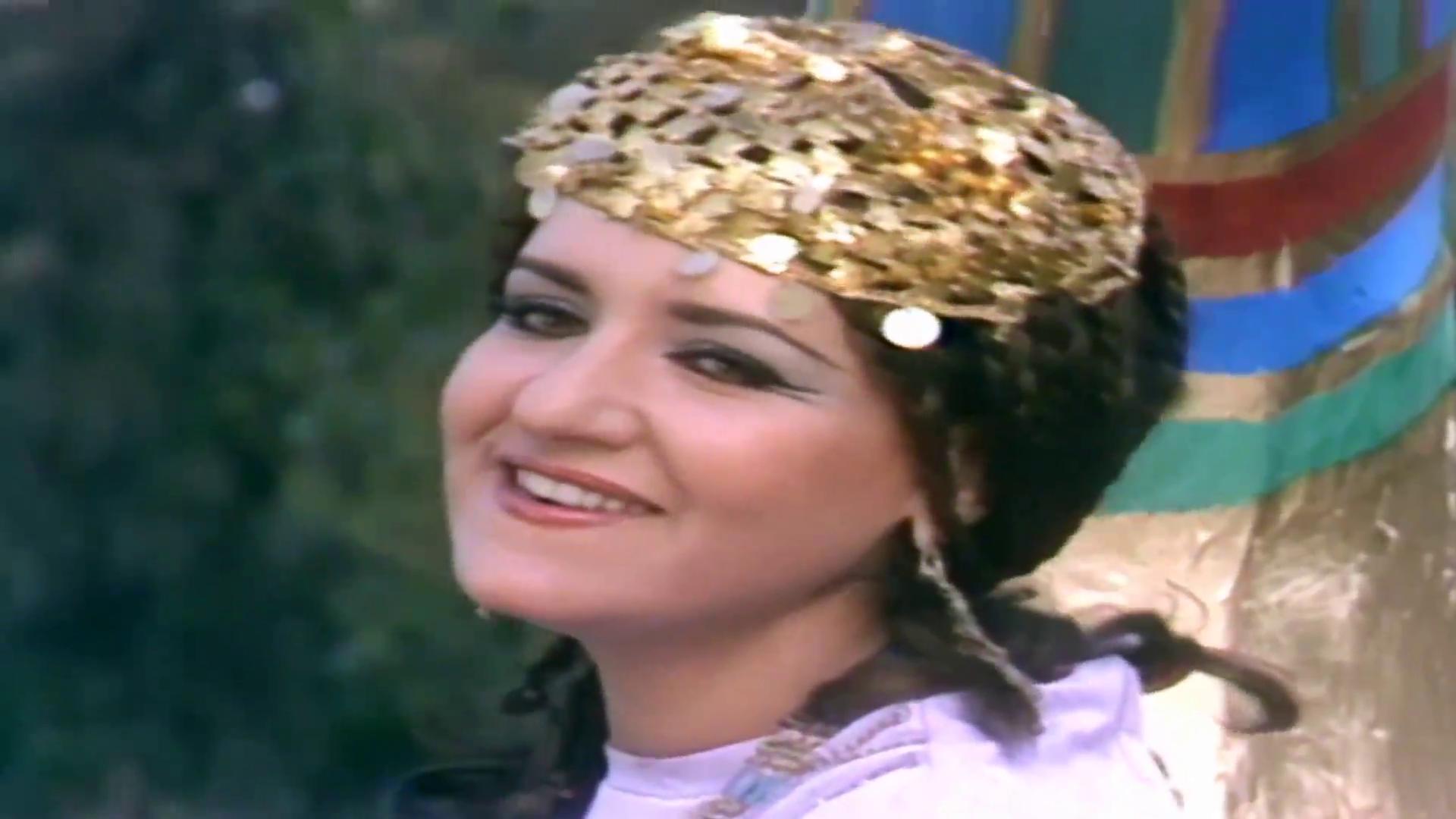 عزة بلبع