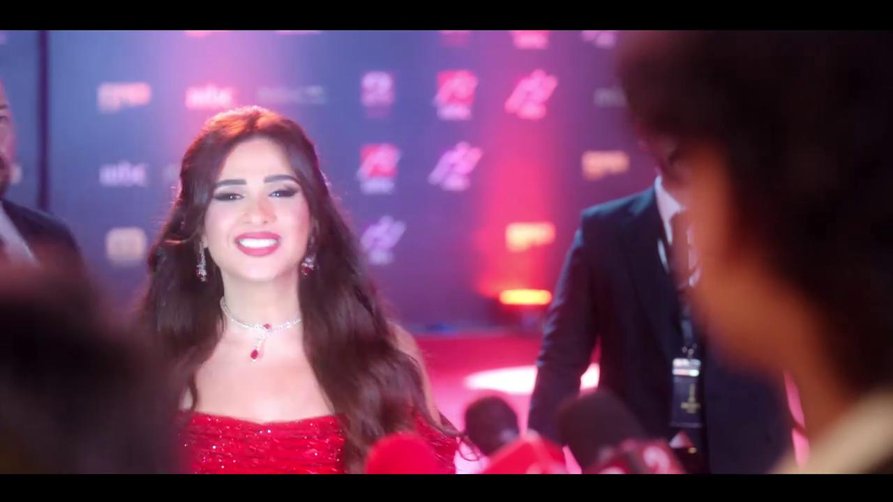 ياسمين عبد العزيز