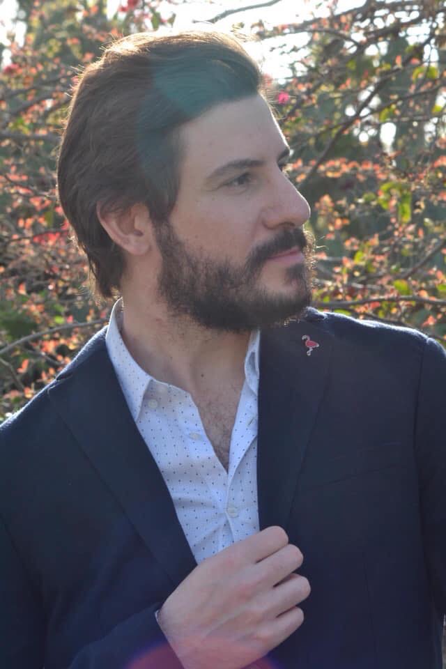 علي منصور (1)