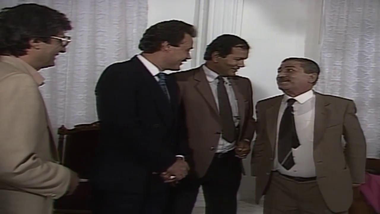 Mohamed Sallam
	  	 	 - Farouq Al-Fishawi