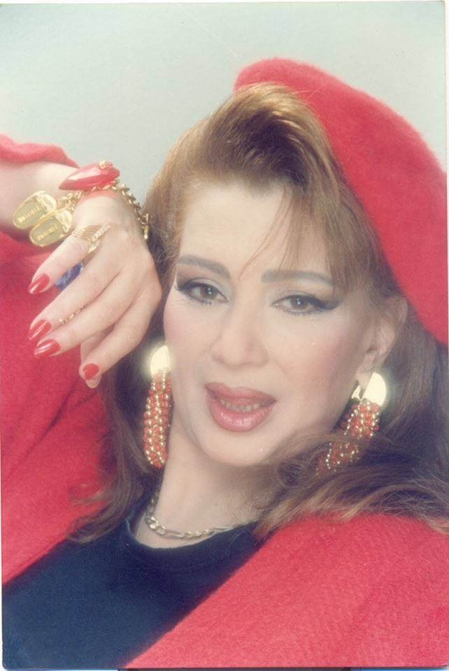 عزة شريف