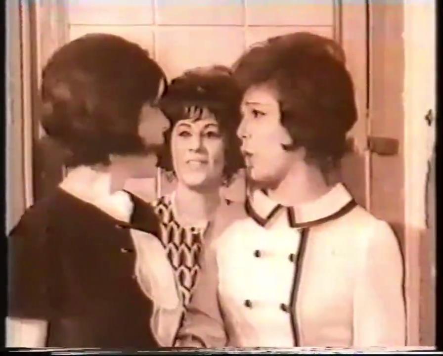 Karima Al-Badrawy
	  	 	 - Taghrid Al-Beshbeshy