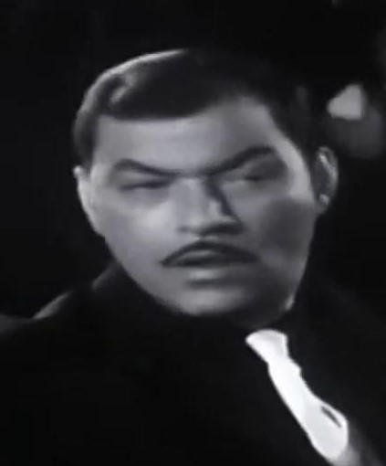 مصطفى عبد العزيز