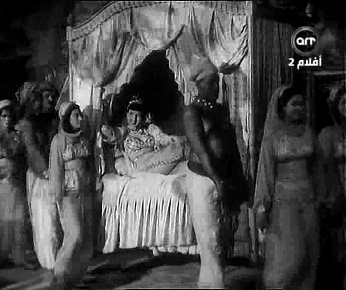 نعيمة عاكف