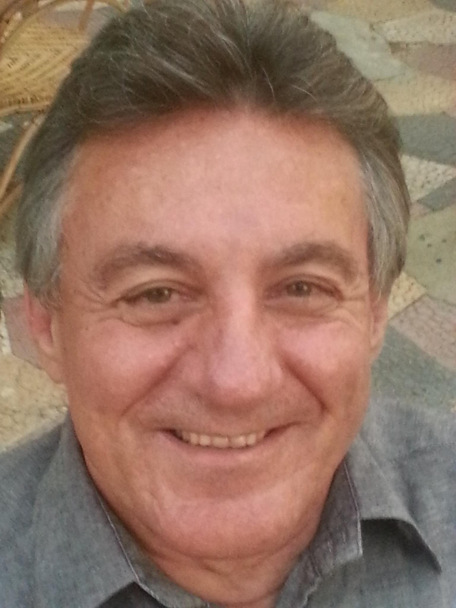 عمرو توفيق