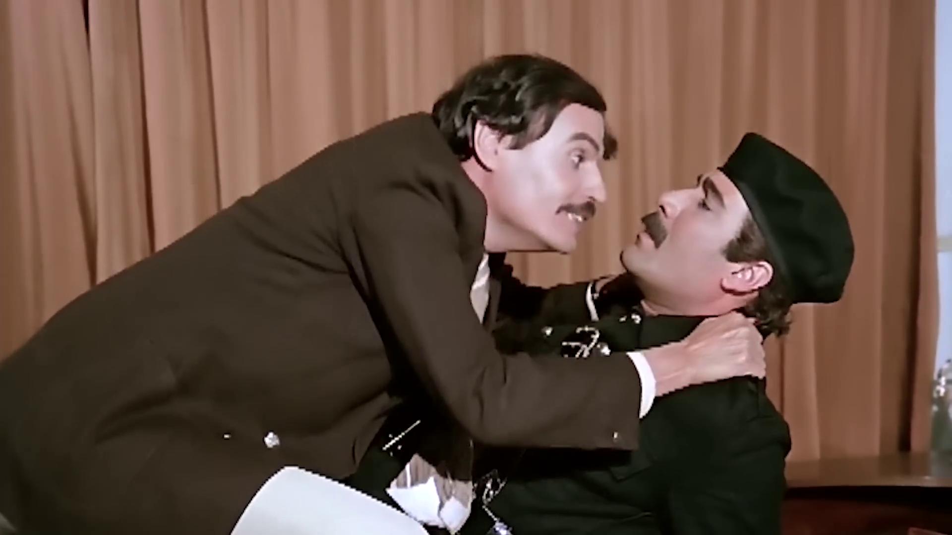 Mahmoud Yassine
	  	 	 - Ezzat El-Alaili