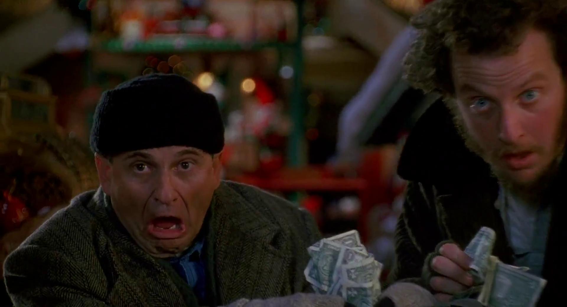 Daniel Stern
	  	 	 - Joe Pesci