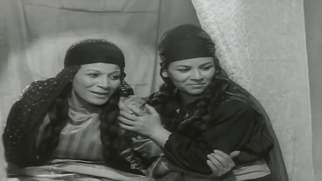 عايدة عبد العزيز