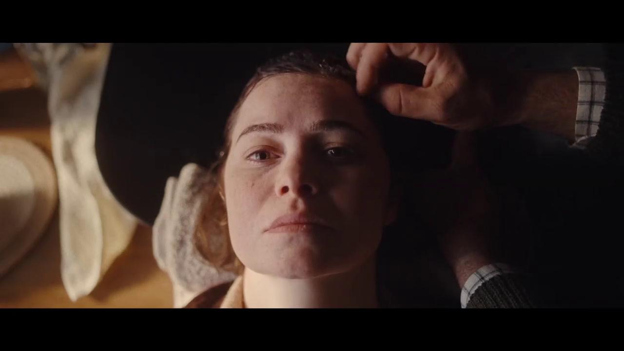 يسرا اللوزي