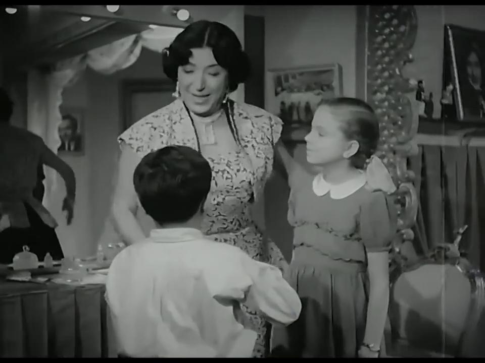 سهير فخري - عزيزة أمير